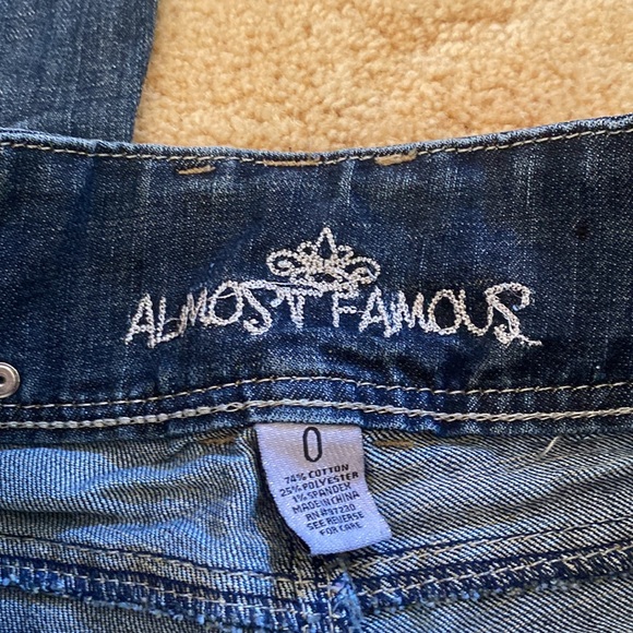 Almost famous woman, size 0 flare jeans with details on pockets - Picture 6 of 10